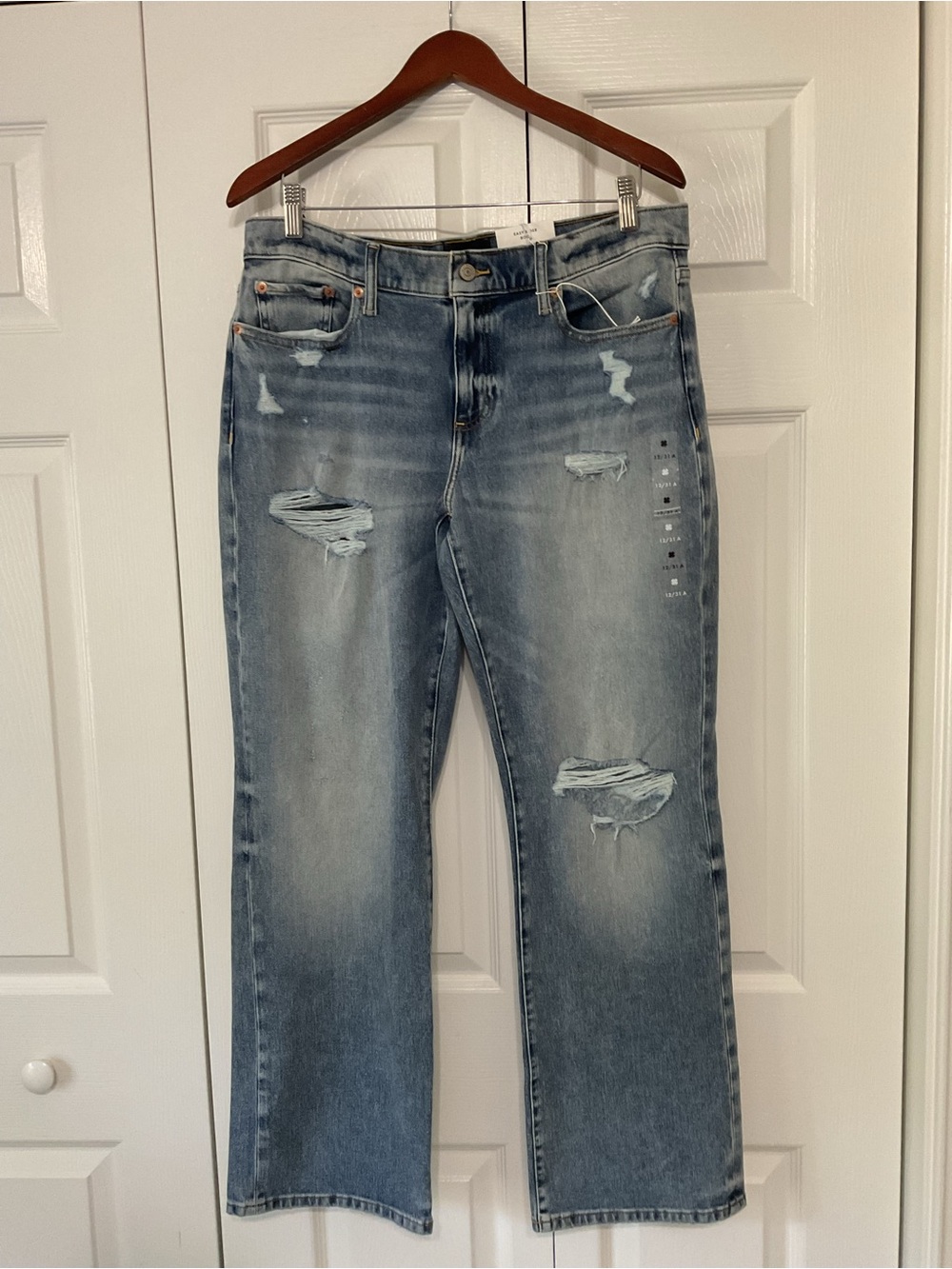 Lucky Brand Women’s Distressed Light Blue Jeans